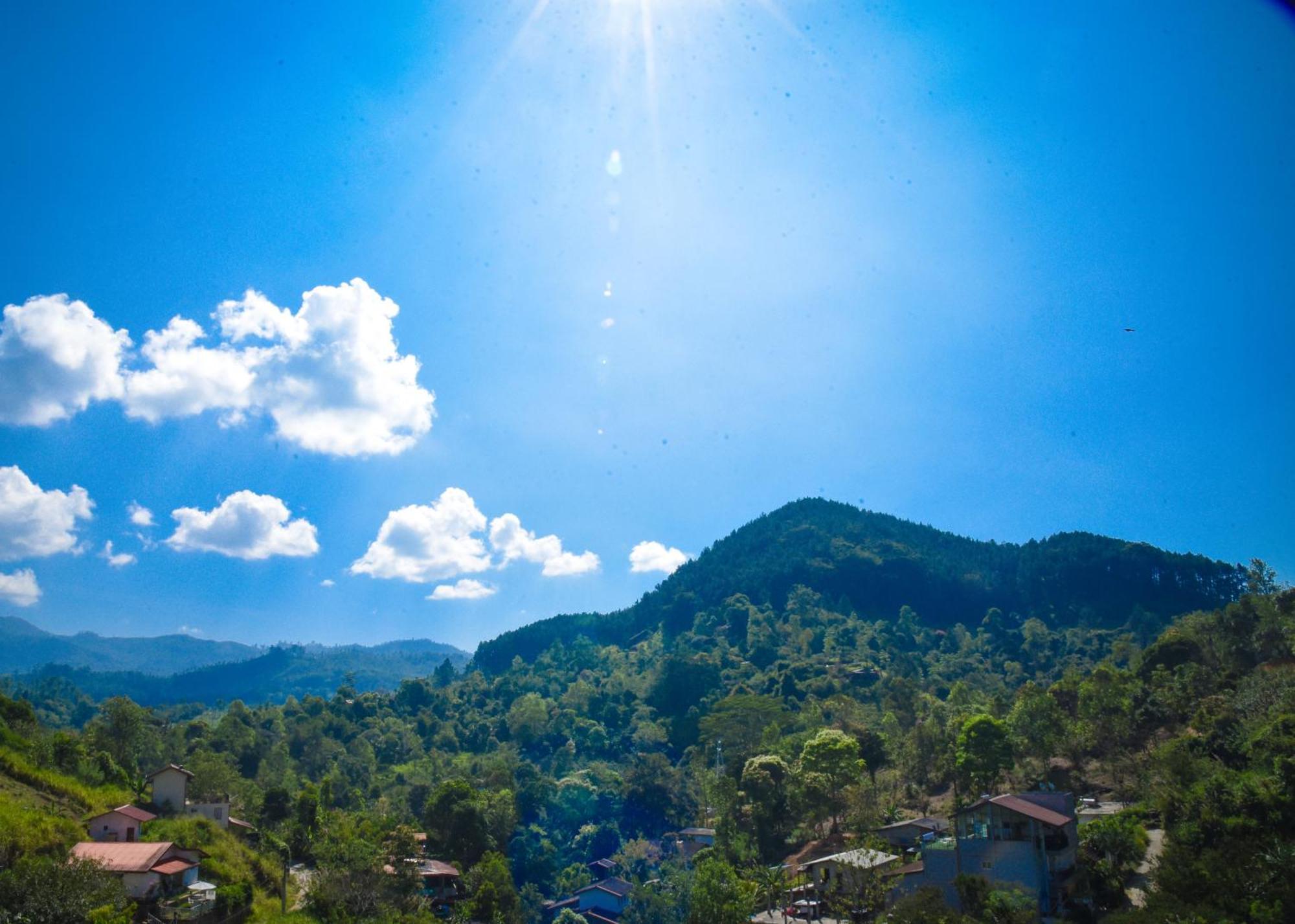 Ever Breeze Ella Hotel Ngoại thất bức ảnh